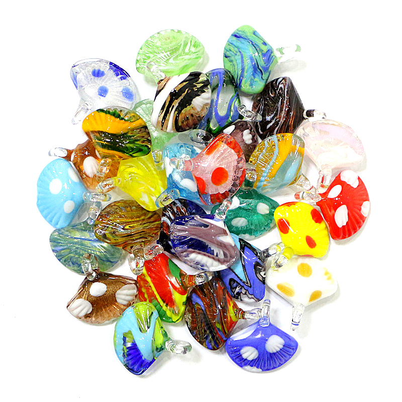 Marine Aquarium Europe - Bunte Miniatur-Glas-Muschel-Charme-Anhänger niedliche meeres tiere Schmuckstücke